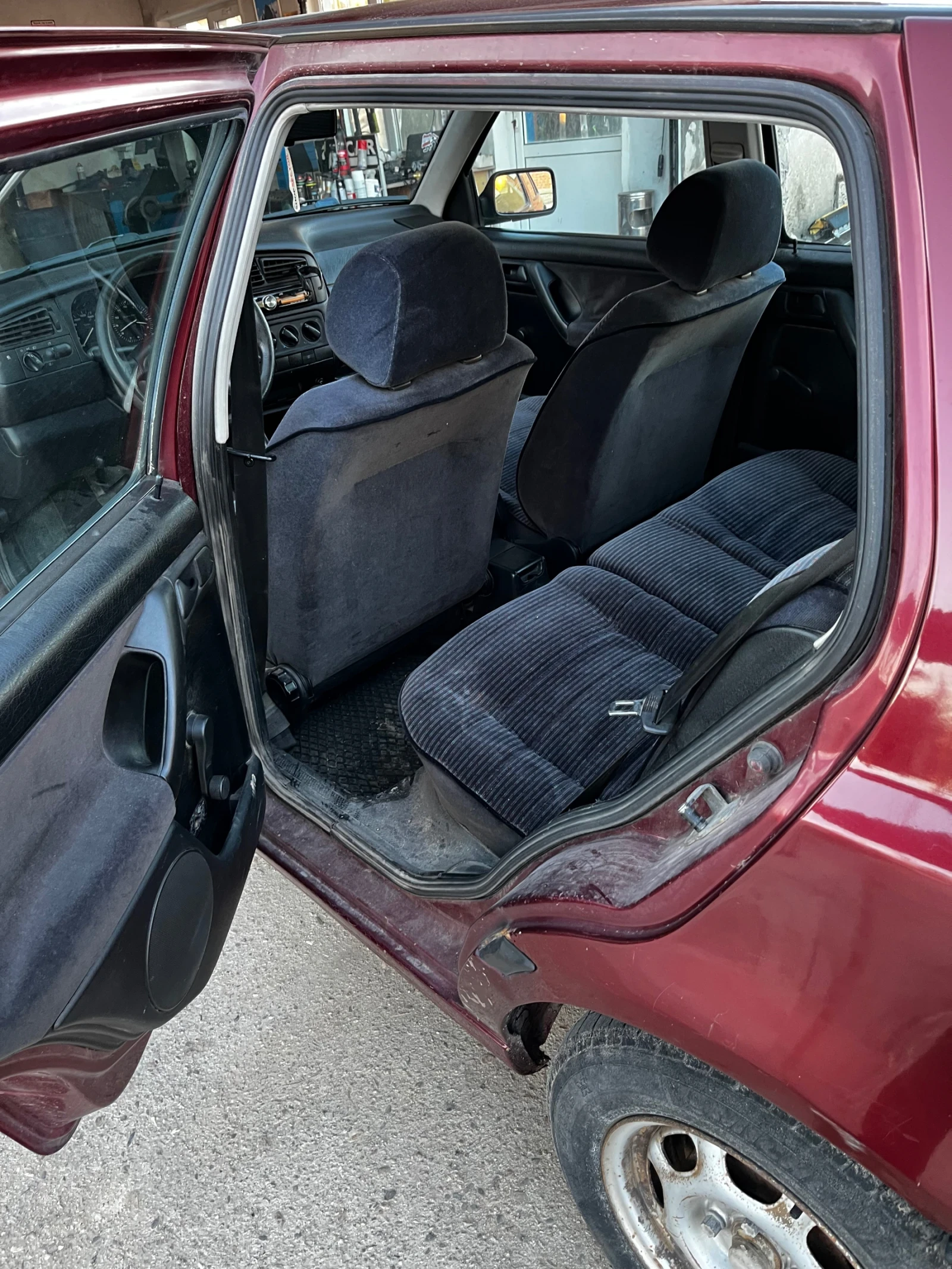 VW Golf 1.8 - изображение 7