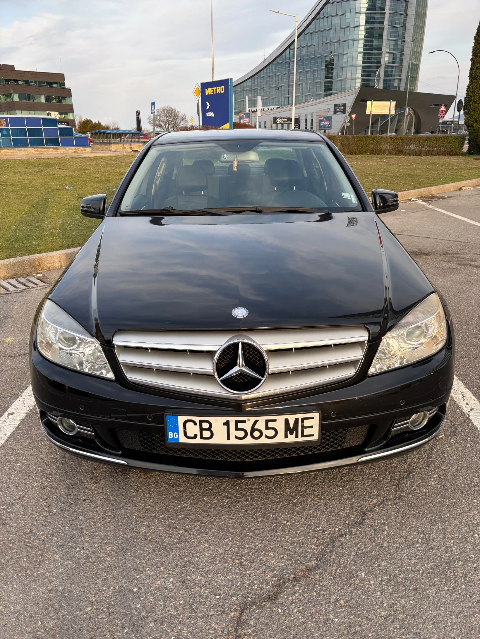 Mercedes-Benz C 180, снимка 2 - Автомобили и джипове - 53816343