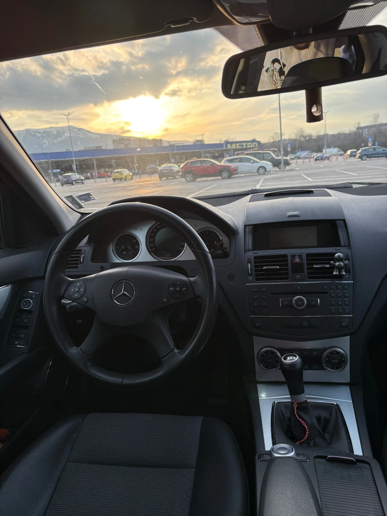 Mercedes-Benz C 180, снимка 7 - Автомобили и джипове - 53816343