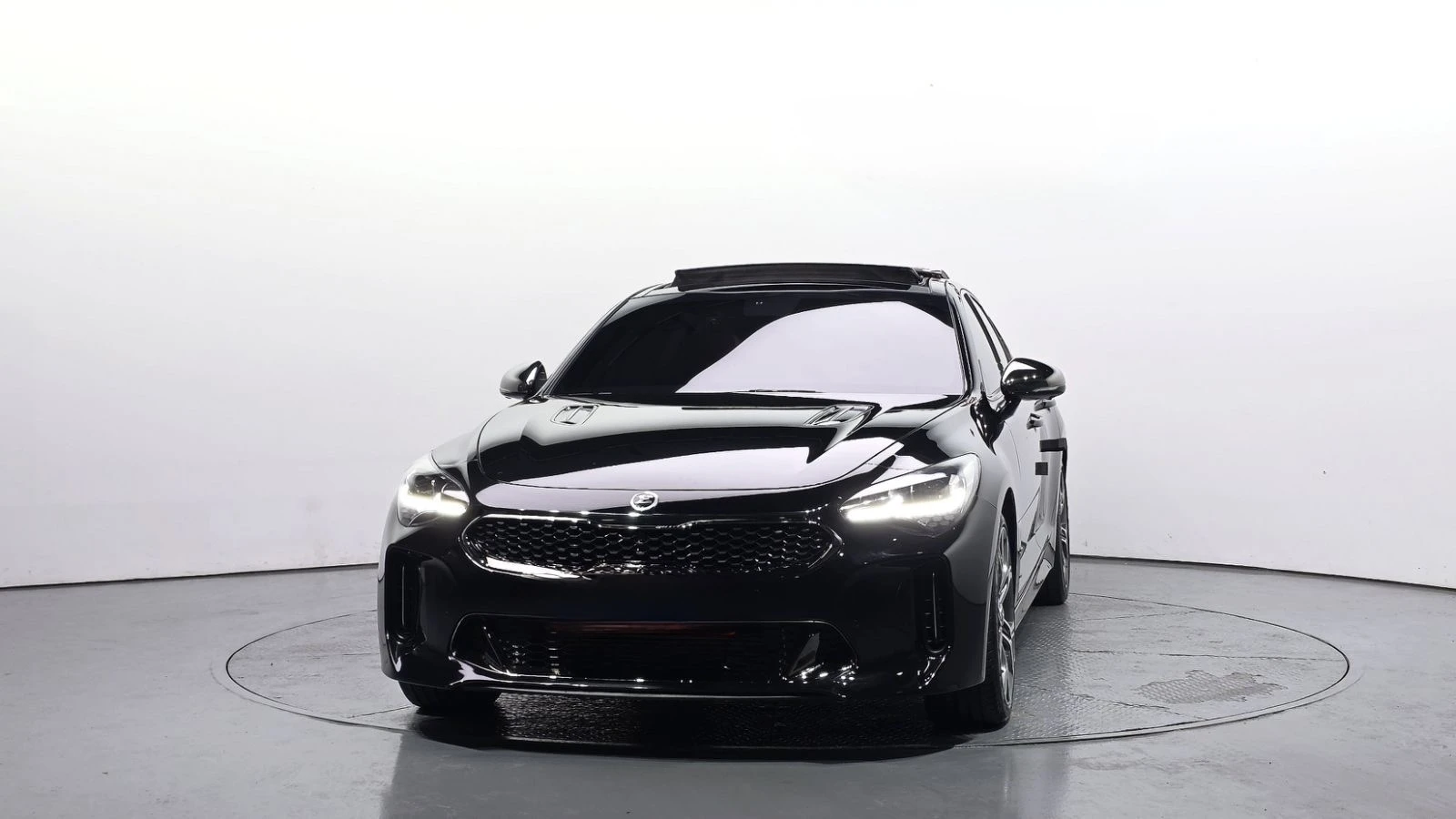 Kia Stinger 3.3T AWD GT autogeorge.com, снимка 2 - Автомобили и джипове - 53964450