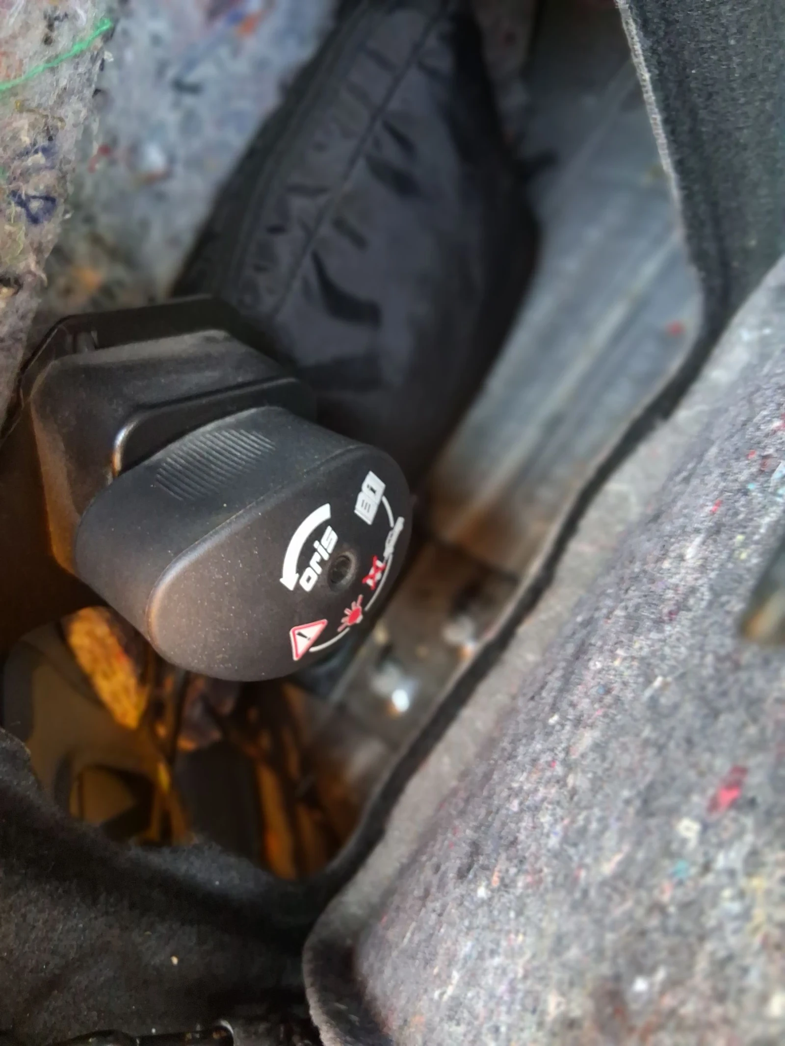 Mercedes-Benz E 200, снимка 10 - Автомобили и джипове - 53969730