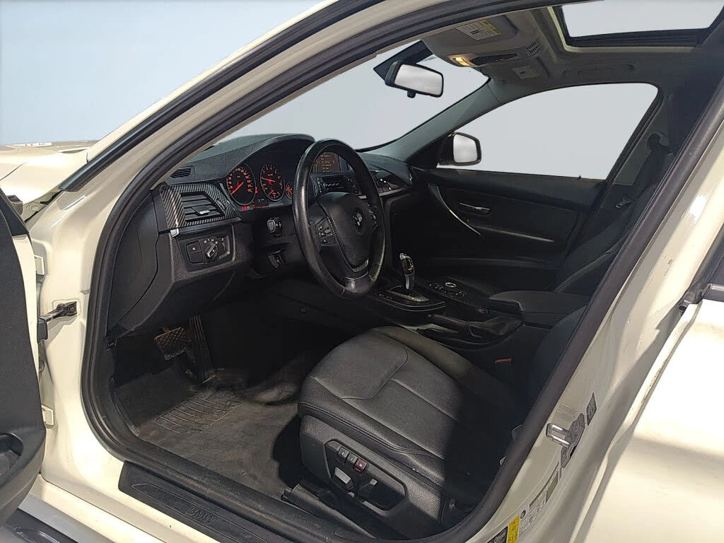 BMW 328 xDrive* АвтоКредит * (ЦЕНА ДО БГ), снимка 8 - Автомобили и джипове - 54273246