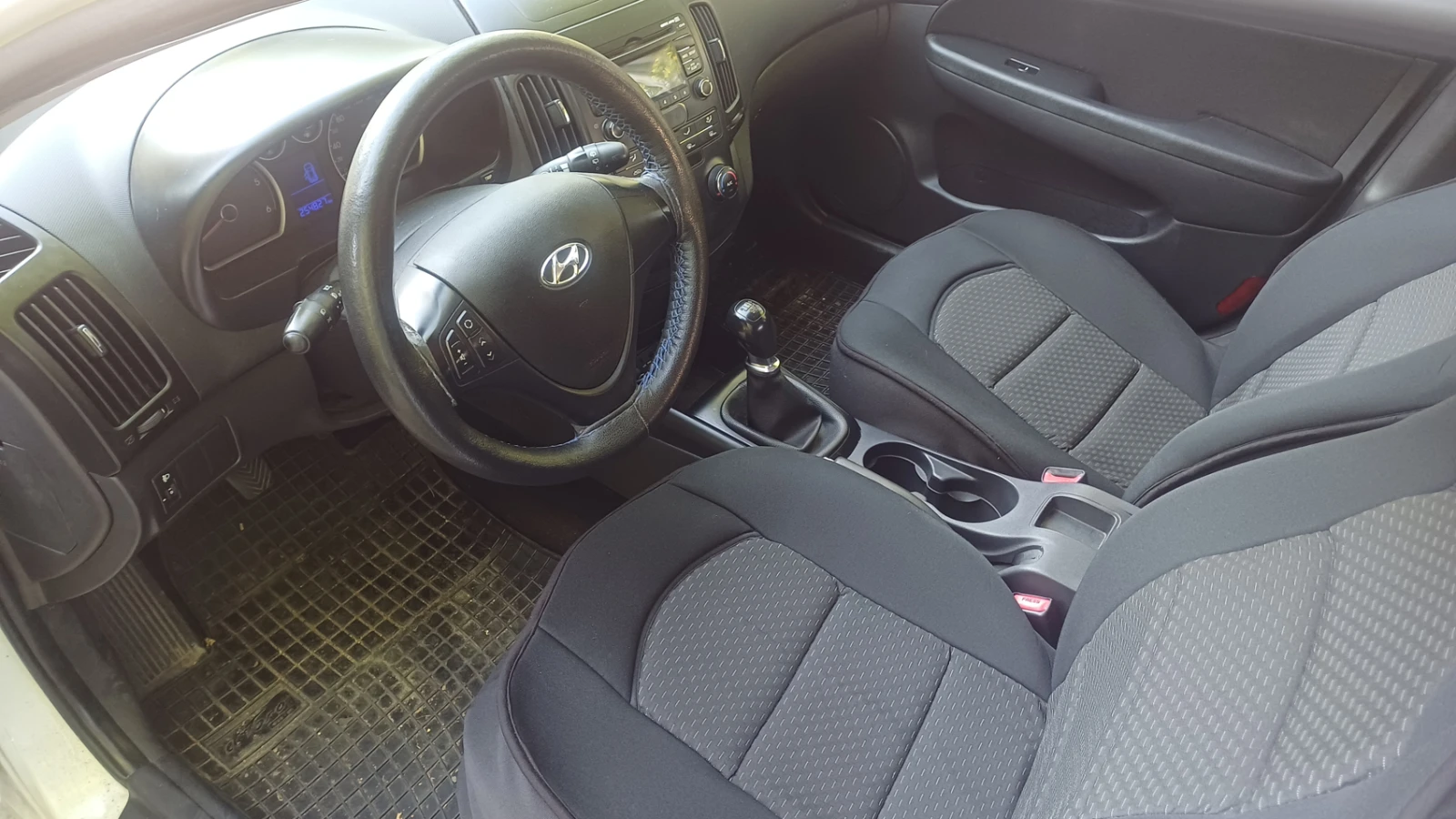 Hyundai I30 1.6 CRDI - N1, снимка 10 - Автомобили и джипове - 55103373