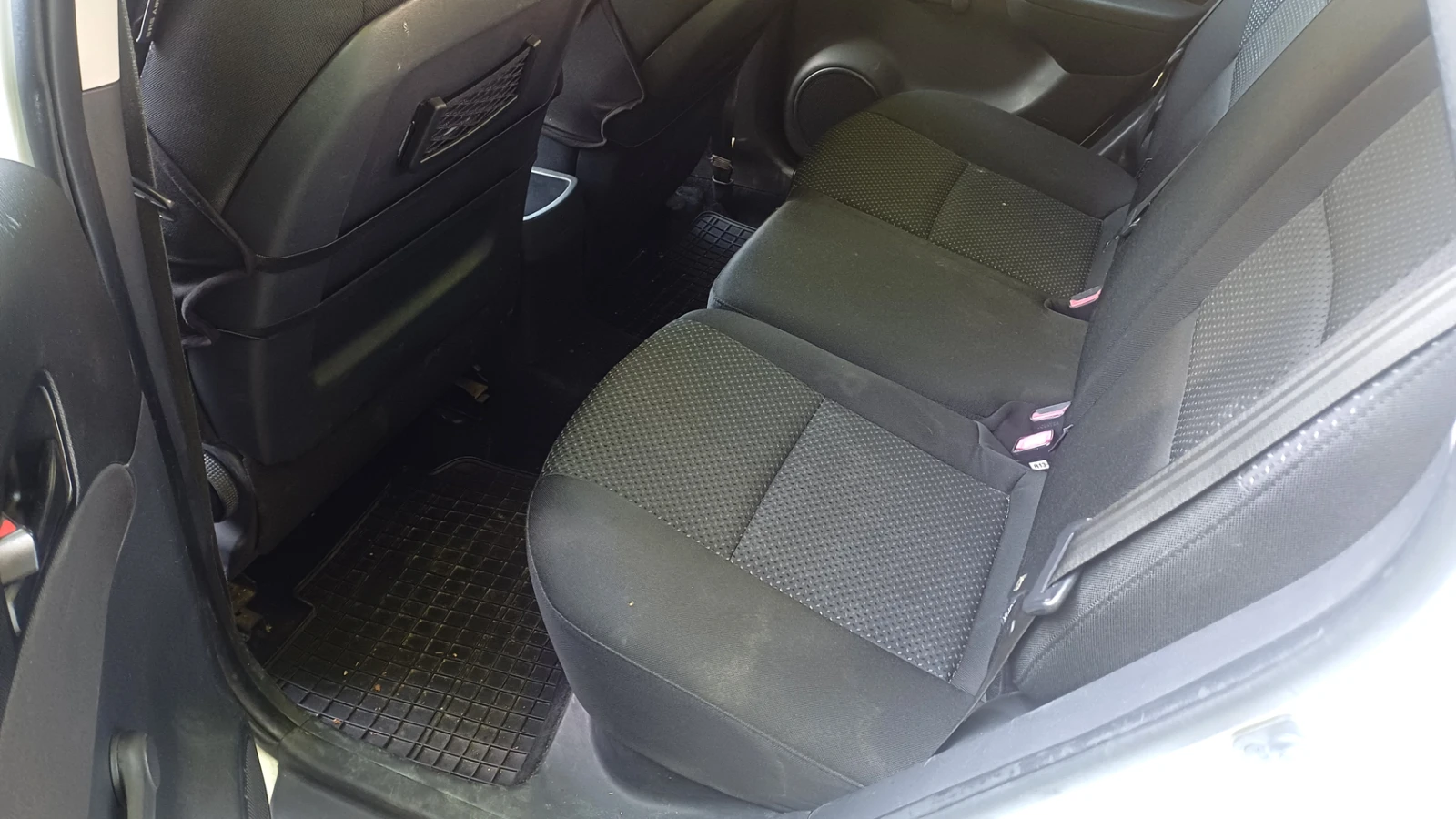 Hyundai I30 1.6 CRDI - N1, снимка 12 - Автомобили и джипове - 55103373