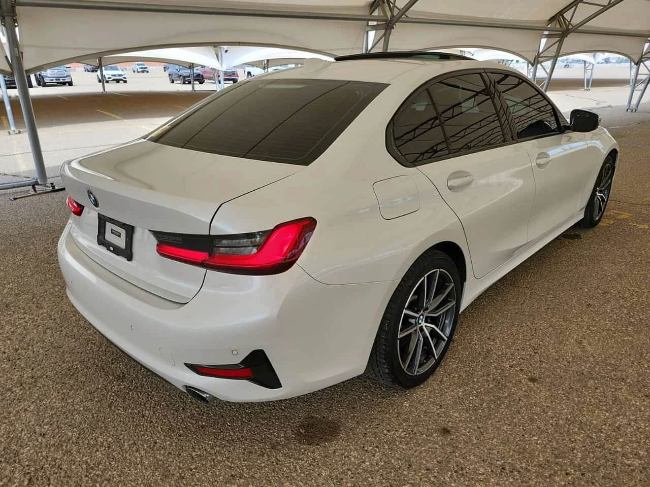 BMW 330 I XDRIVE| ��������| ��������| �����| 2 �����|  | Mobile.bg � ����������� 3