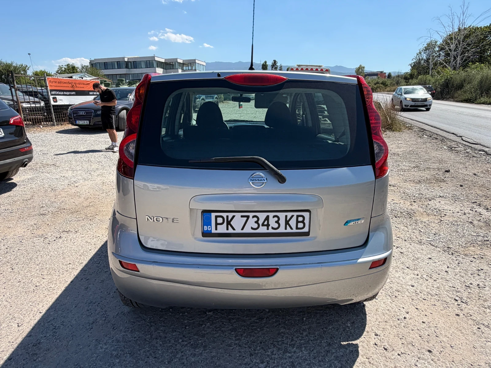 Nissan Note, снимка 6 - Автомобили и джипове - 55752561