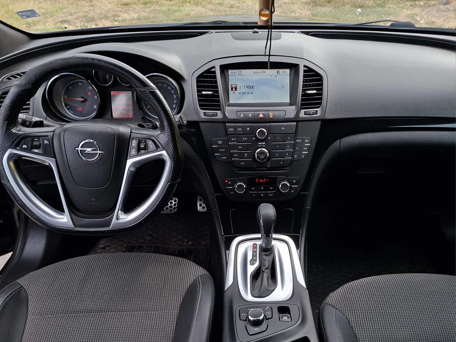 Opel Insignia 2.0 BI-TURBO 4x4/ Sport Tourer / OPC Line, снимка 7 - Автомобили и джипове - 56153018