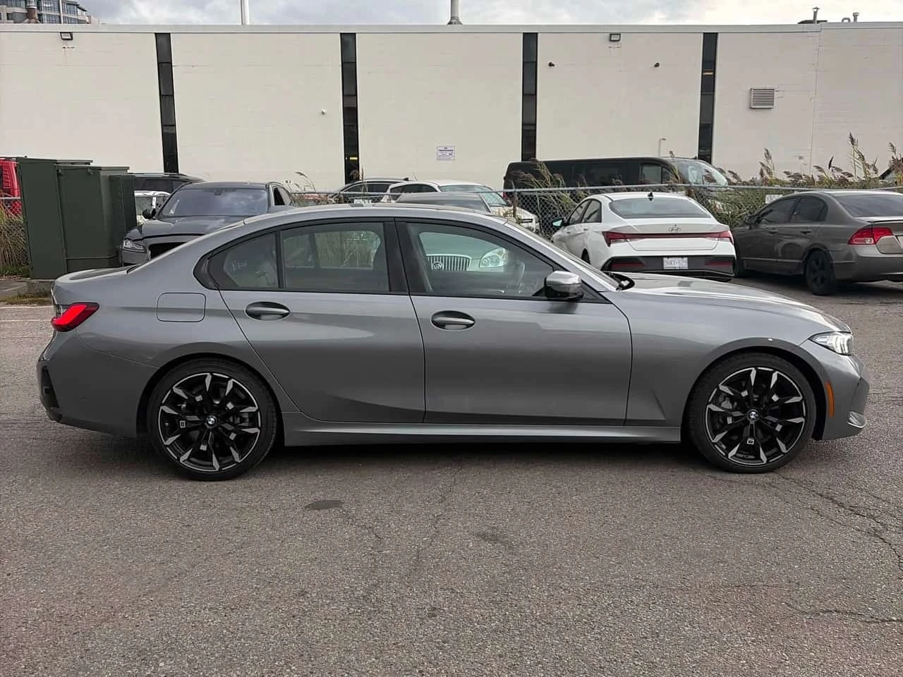 BMW 330 / xDrive / M PACK / HEAD-UP / 360 / ���������� | Mobile.bg � ����������� 3