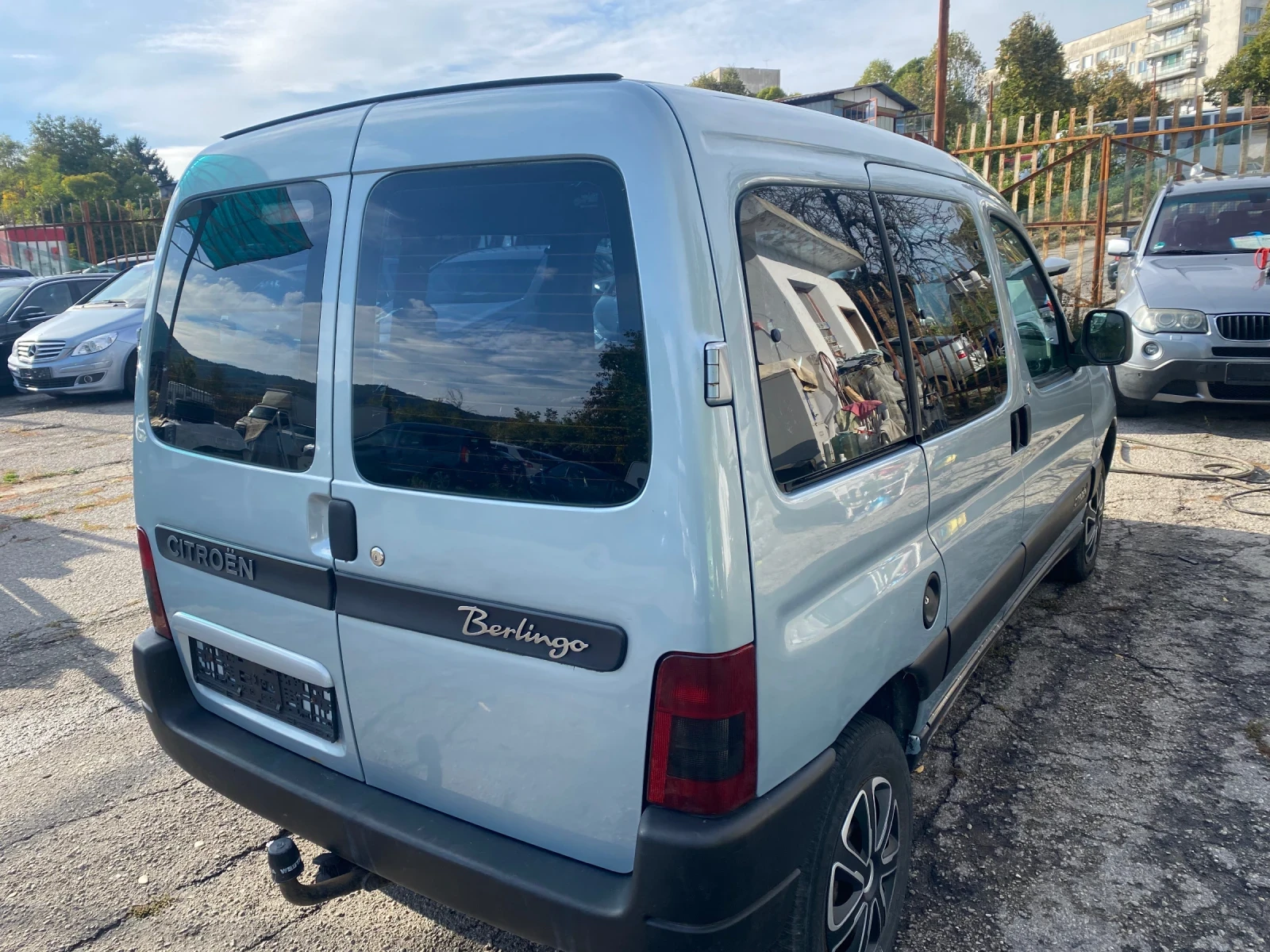 Citroen Berlingo 1.4 Бензин, снимка 3 - Автомобили и джипове - 56523655