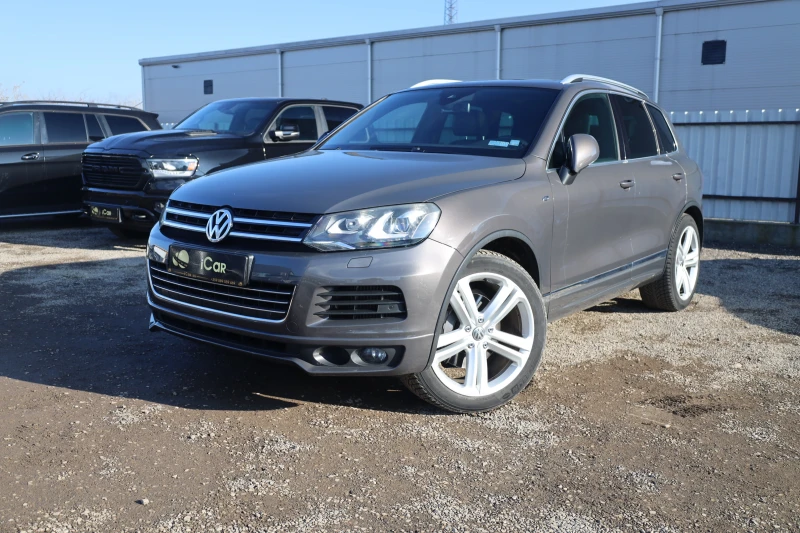 VW Touareg 4.2TDI V8 R line KeyGo Dynaudio 21&#39;&#39; @iCar, снимка 1 - Автомобили и джипове - 48496993