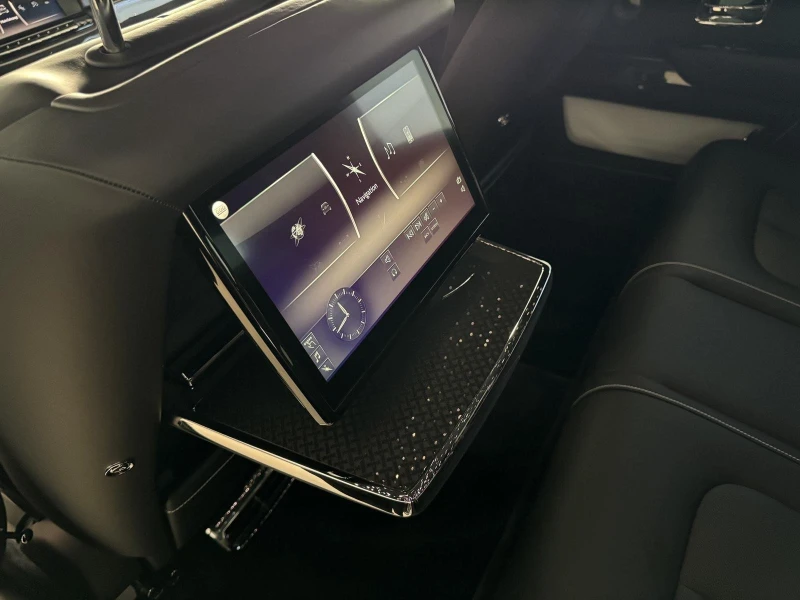 Rolls-Royce Cullinan BLACK BADGE/ BESPOKE/ SHOOTING STAR/ HEAD UP/ 360/, снимка 13 - Автомобили и джипове - 51590188
