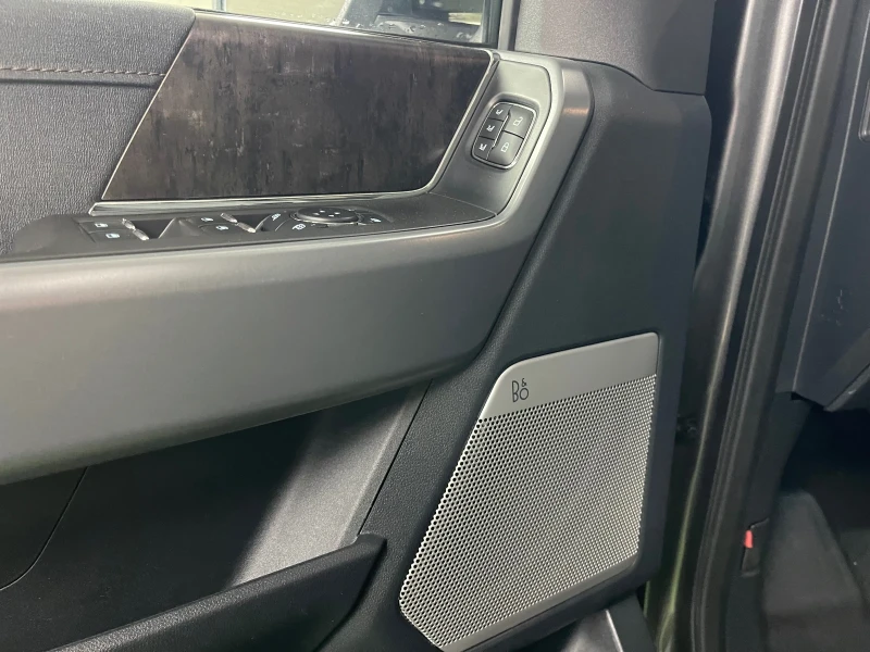 Ford F150 Lightning Pro 4WD SuperCrew, снимка 13 - Автомобили и джипове - 52329073