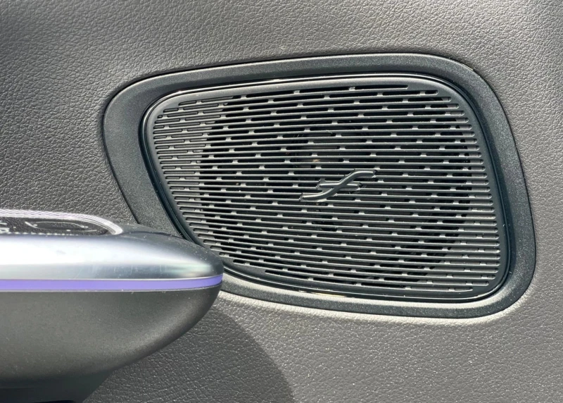 Mercedes-Benz GLC 220 d 4MATIC Off-Roader, снимка 8 - Автомобили и джипове - 52624733