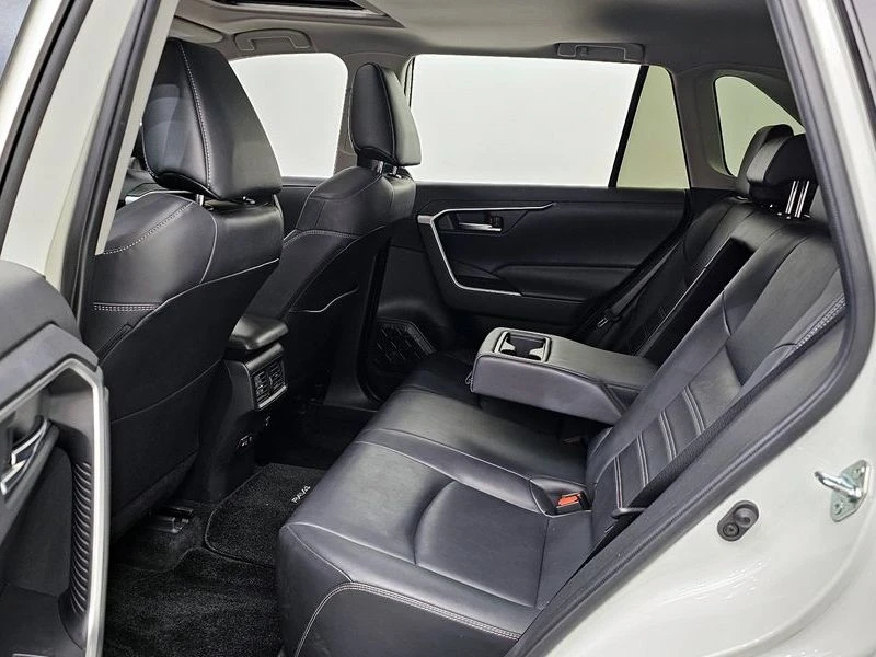 Toyota Rav4 2.5 Automatic, снимка 13 - Автомобили и джипове - 55676036