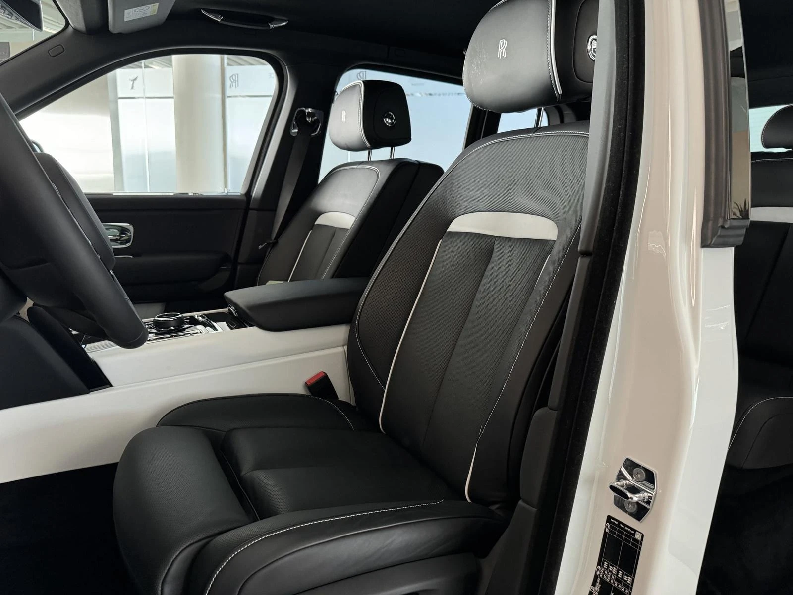 Rolls-Royce Cullinan BLACK BADGE/ BESPOKE/ SHOOTING STAR/ HEAD UP/ 360/ - изображение 9