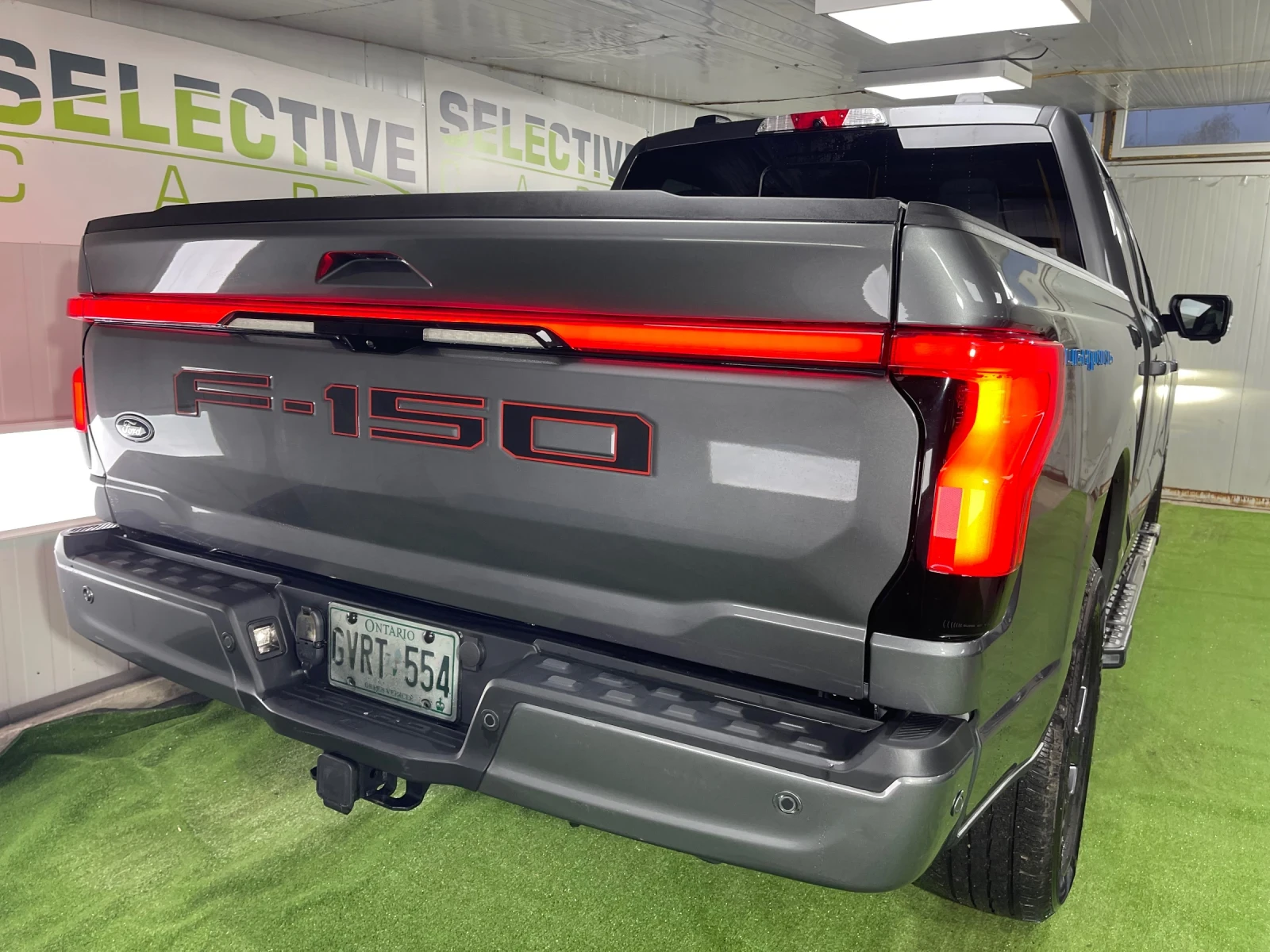 Ford F150 Lightning Pro 4WD SuperCrew | Mobile.bg   10