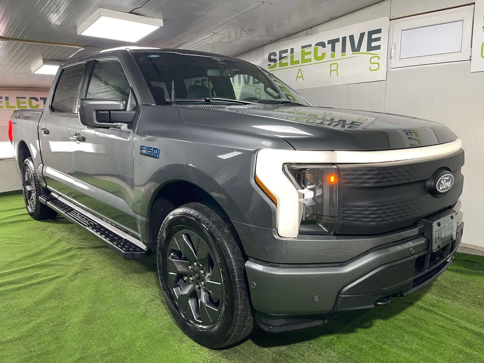 Ford F150 Lightning Pro 4WD SuperCrew | Mobile.bg   4