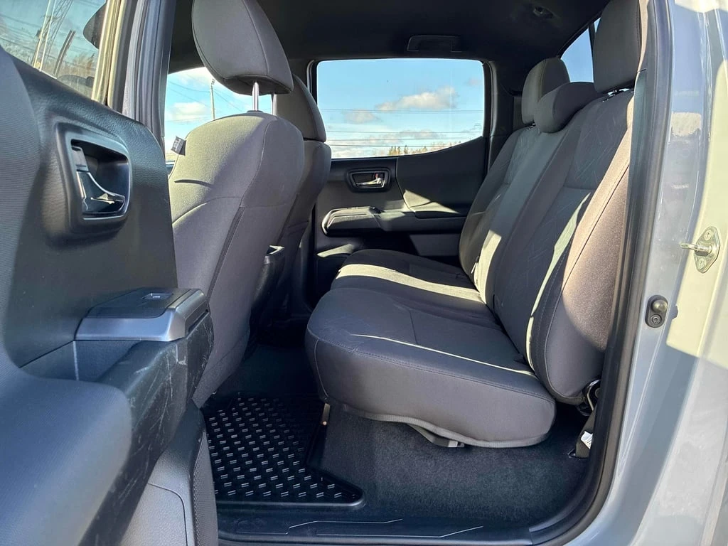 Toyota Tacoma 2018 SR5 *   *  | Mobile.bg   12