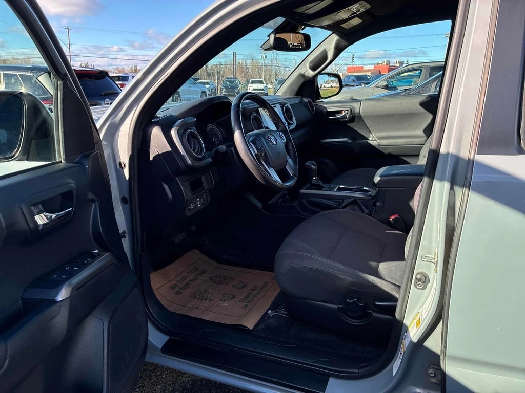 Toyota Tacoma 2018 SR5 *   *  | Mobile.bg   7