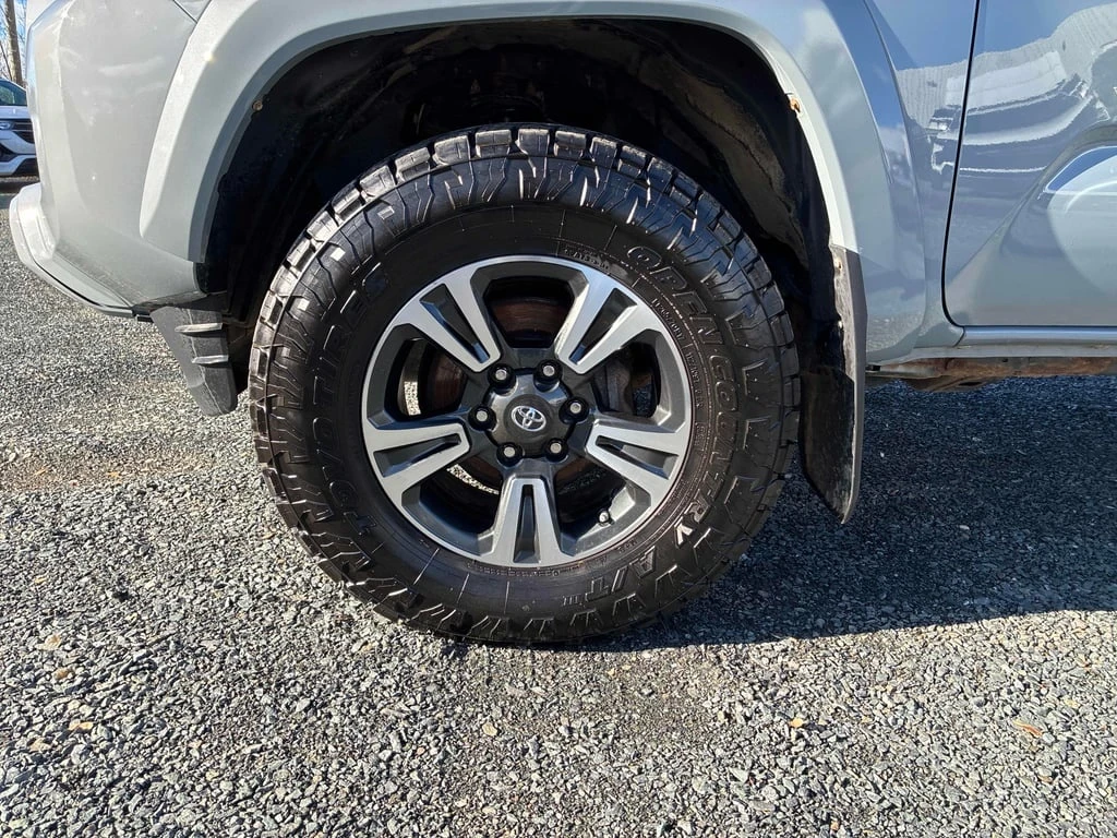 Toyota Tacoma 2018 SR5 *   *  | Mobile.bg   6