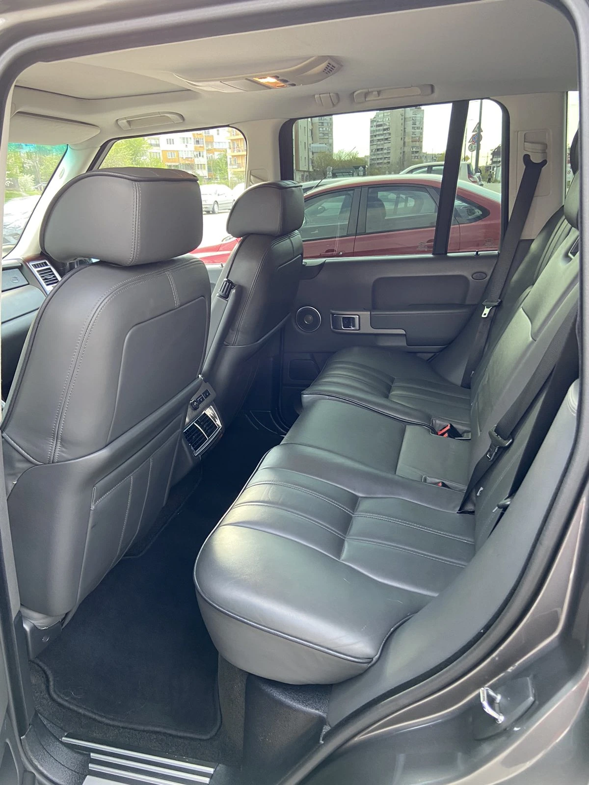 Land Rover Range rover VOGUE 4.4 V8, снимка 10 - Автомобили и джипове - 54660405