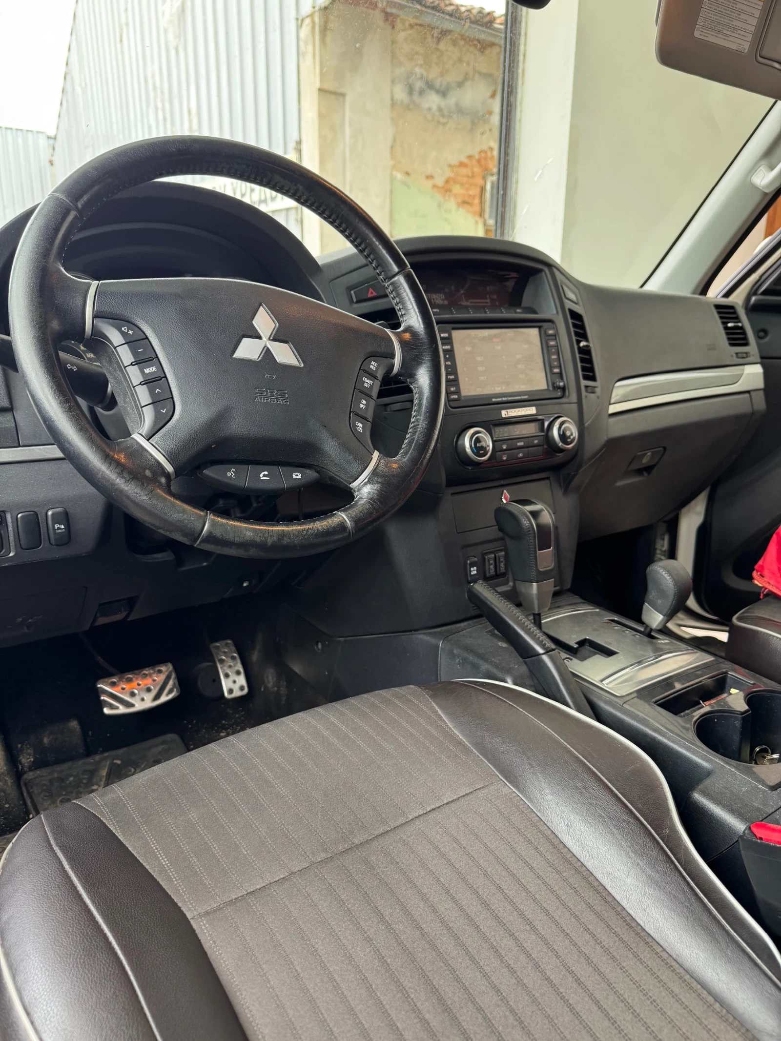 Mitsubishi Pajero, снимка 5 - Автомобили и джипове - 55366319