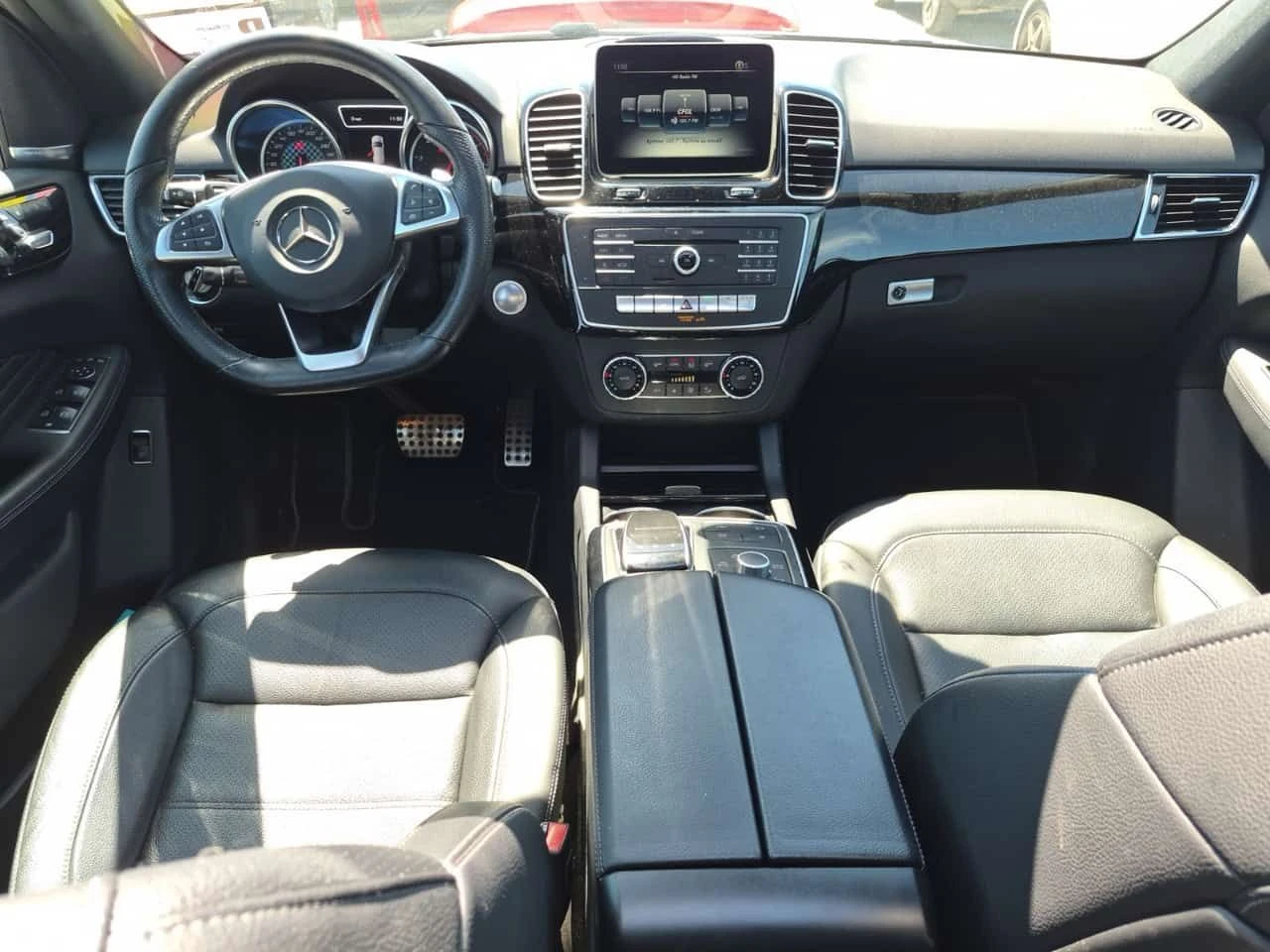 Mercedes-Benz GLE 43 AMG * Eдин собственик * Без инциденти * CARFAX * , снимка 5 - Автомобили и джипове - 54940804