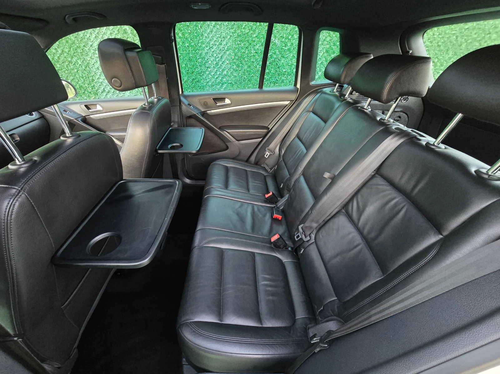 VW Tiguan 2.0TDI* R-Line* 4 Motion* DSG* FULL, снимка 9 - Автомобили и джипове - 55287757
