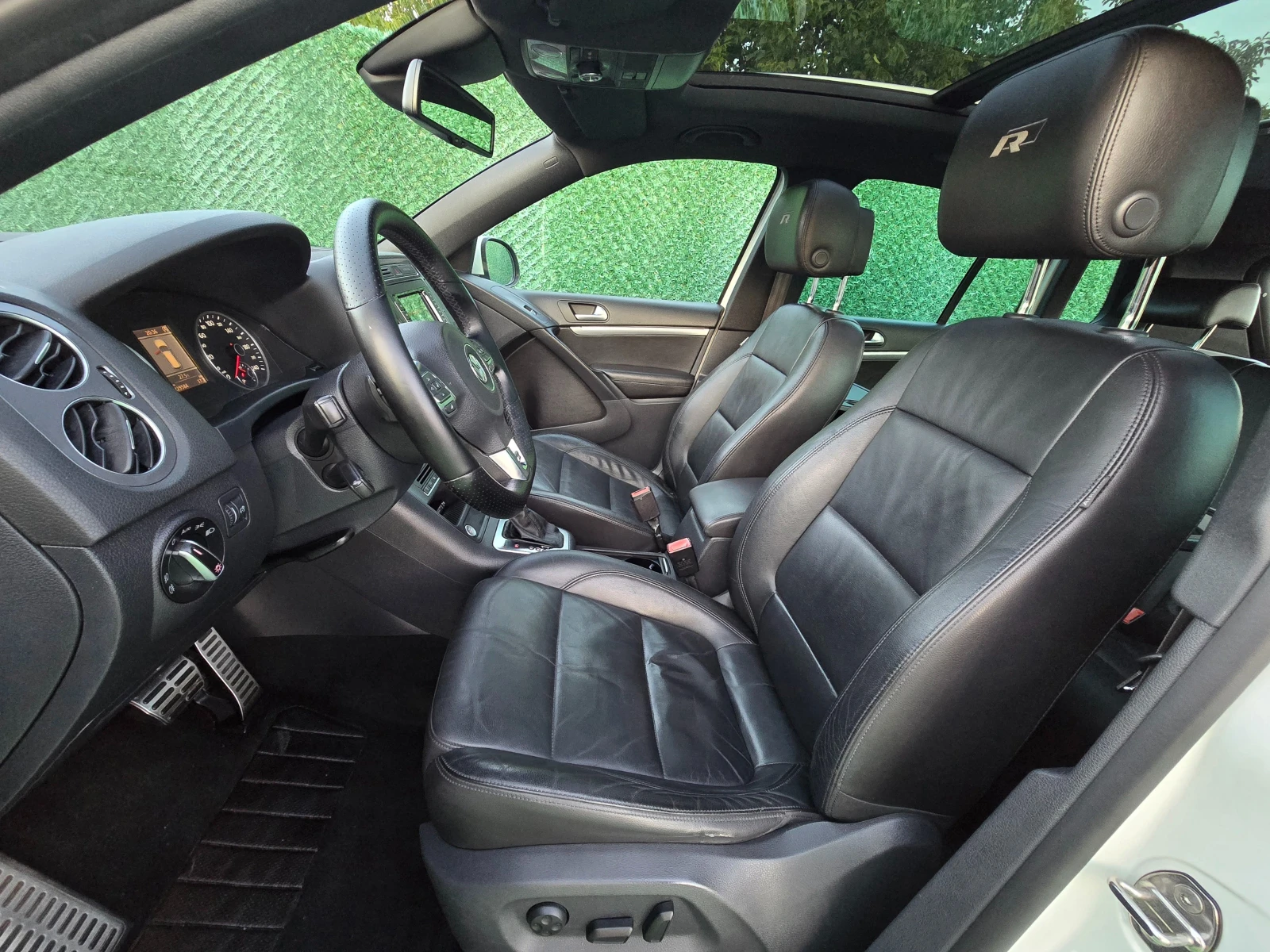 VW Tiguan 2.0TDI* R-Line* 4 Motion* DSG* FULL, снимка 8 - Автомобили и джипове - 55287757