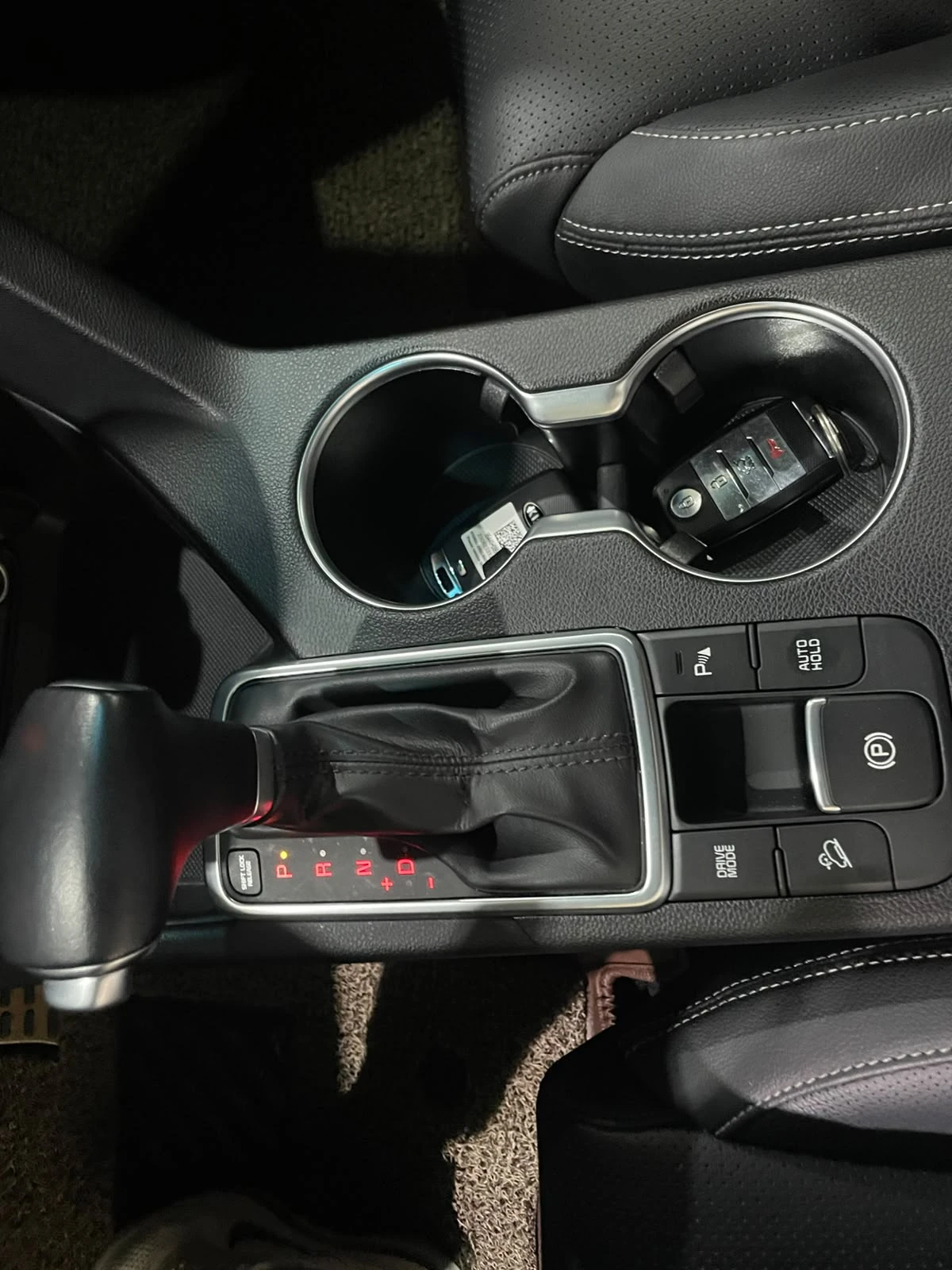 Kia Sportage 2.0D ! 2WD ! Noblesse !, снимка 16 - Автомобили и джипове - 55294608