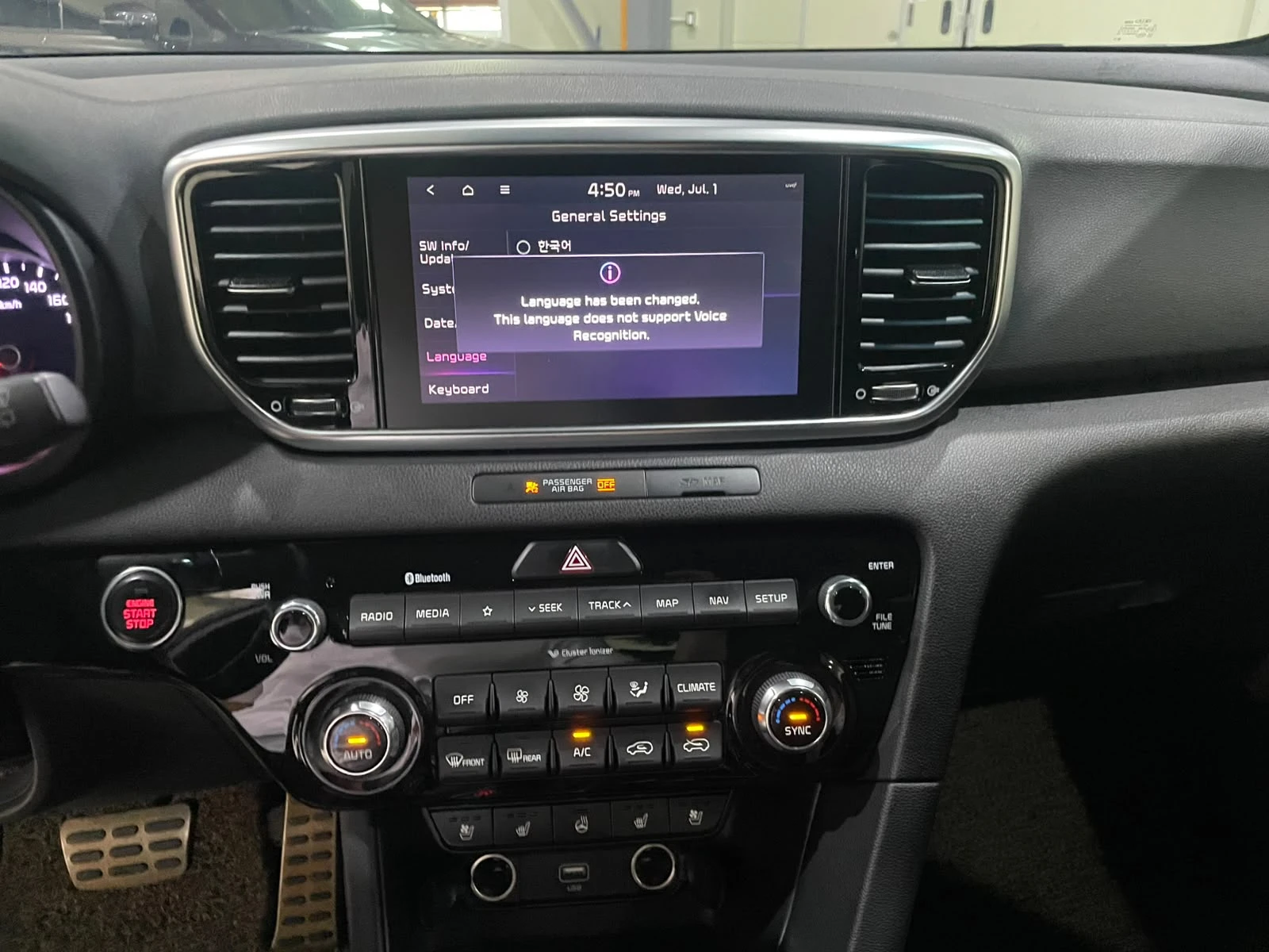Kia Sportage 2.0D ! 2WD ! Noblesse !, снимка 15 - Автомобили и джипове - 55294608