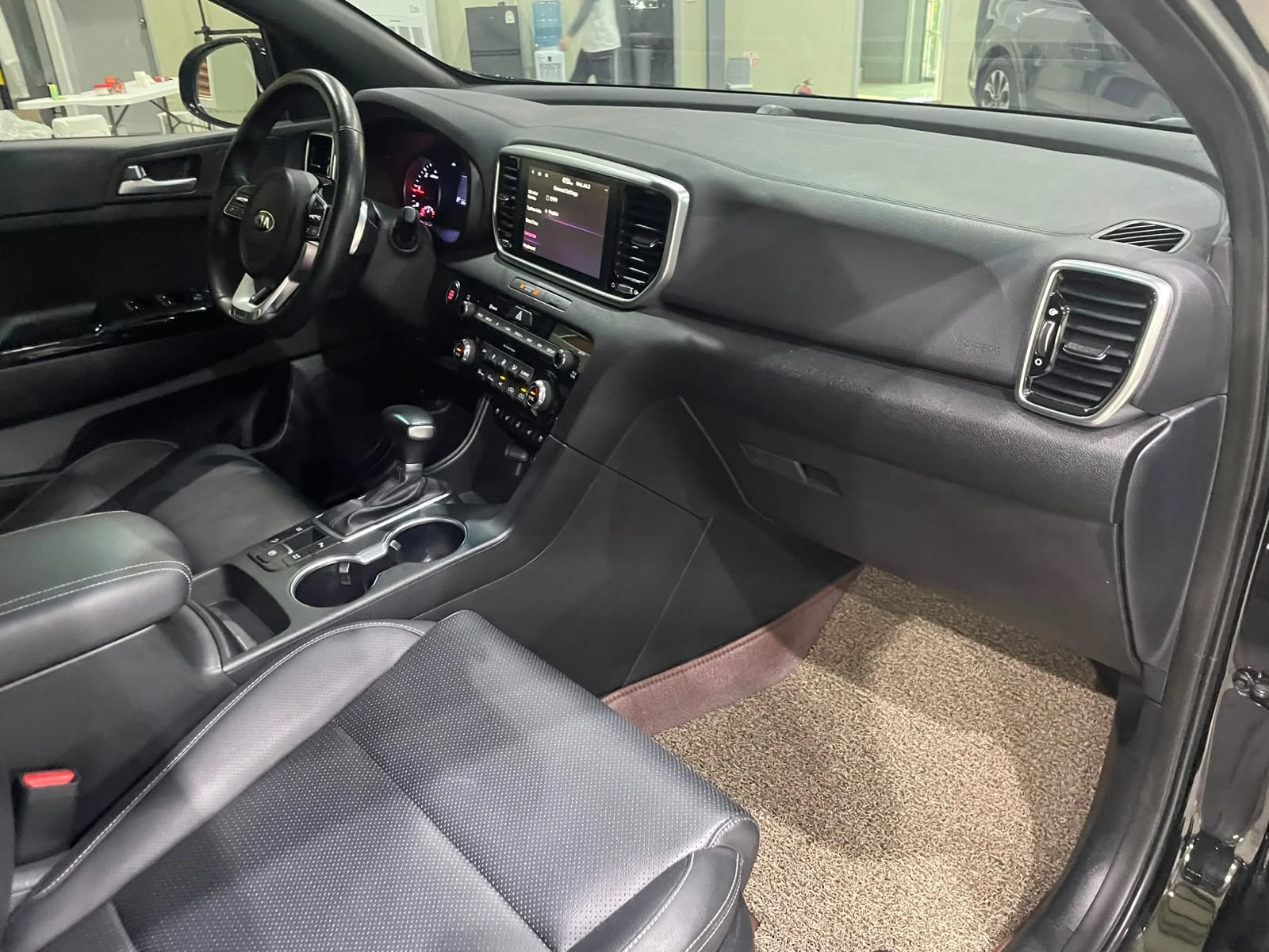 Kia Sportage 2.0D ! 2WD ! Noblesse !, снимка 10 - Автомобили и джипове - 55294608