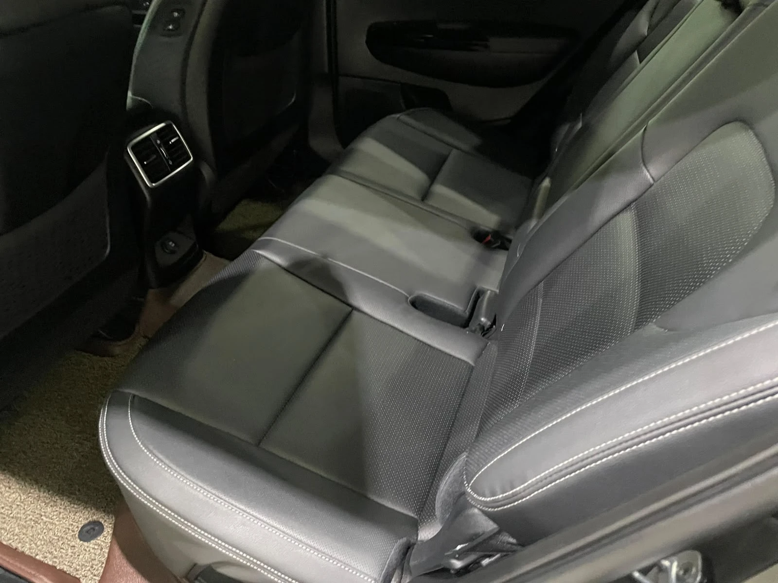 Kia Sportage 2.0D ! 2WD ! Noblesse !, снимка 11 - Автомобили и джипове - 55294608