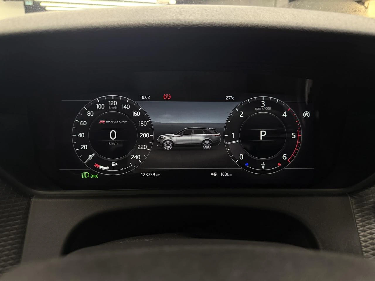 Land Rover Range Rover Velar P180 D AWD R-Dynamic SE, снимка 12 - Автомобили и джипове - 55310795