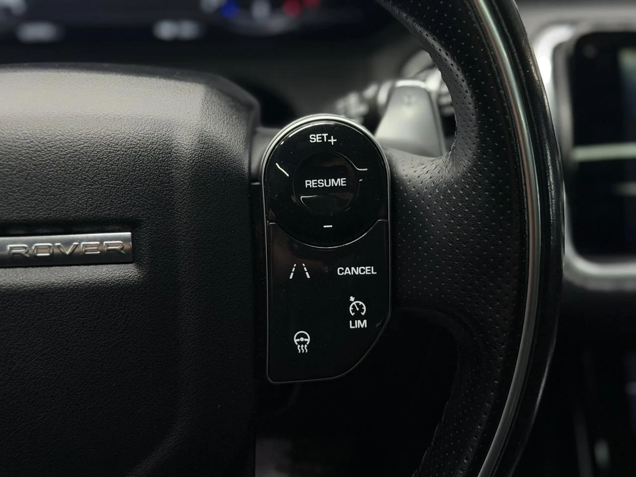 Land Rover Range Rover Velar P180 D AWD R-Dynamic SE, снимка 10 - Автомобили и джипове - 55310795
