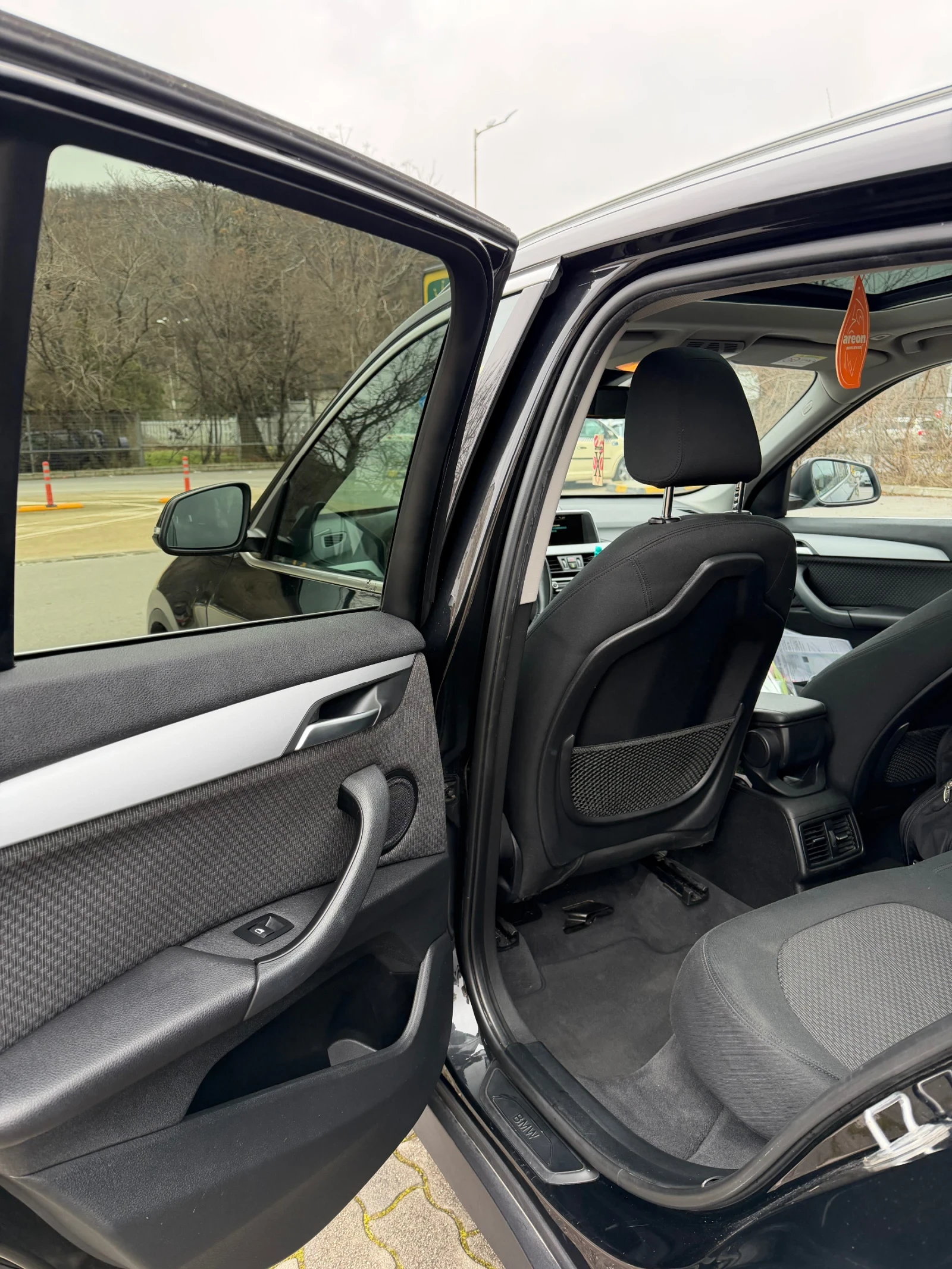 BMW X1 Xdrive16D, снимка 4 - Автомобили и джипове - 55441878