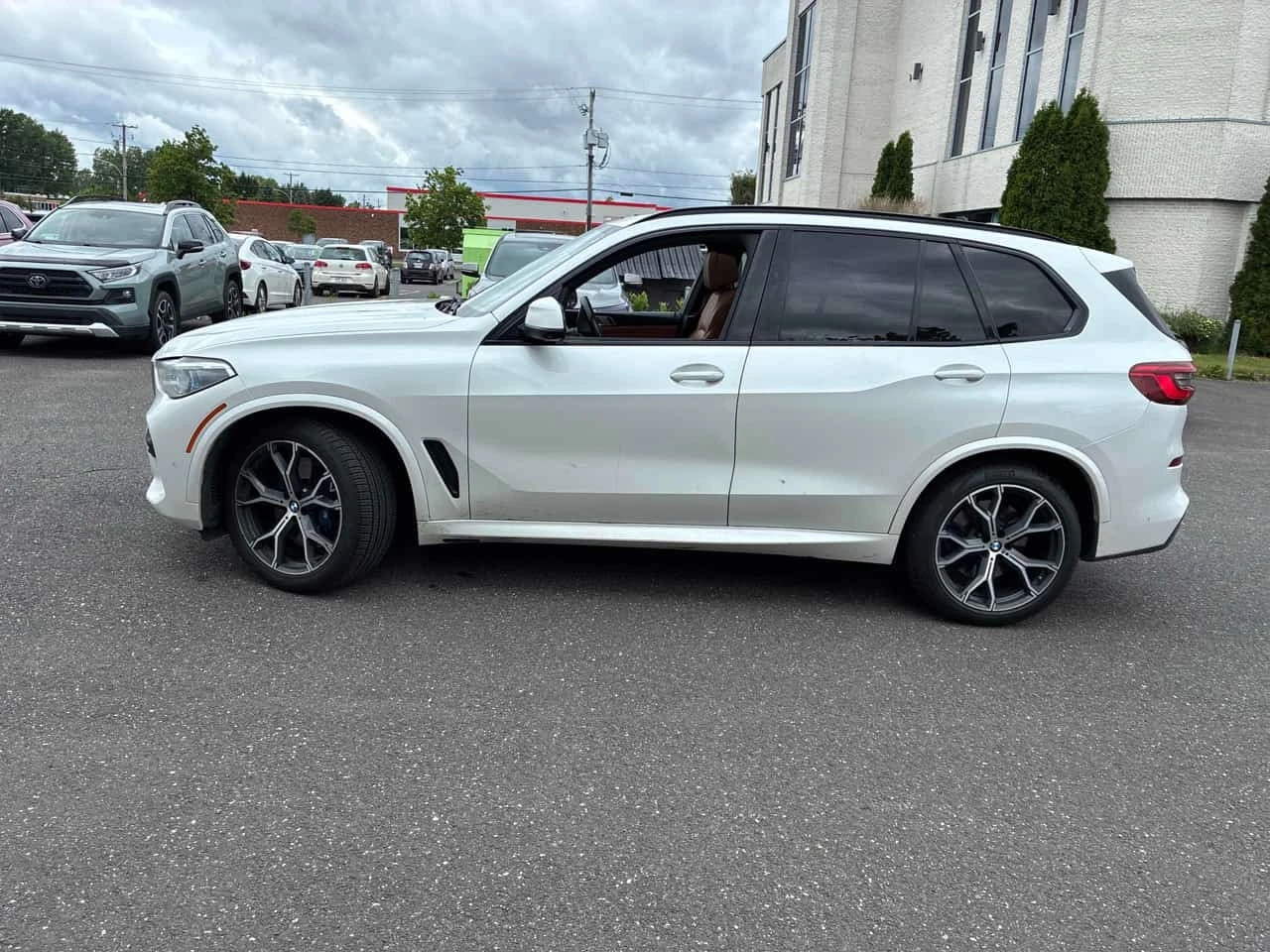BMW X5 * xDrive40i * CARFAX * ОПЦИЯ ЗА ФИНАНСИРАНЕ , снимка 2 - Автомобили и джипове - 55736266