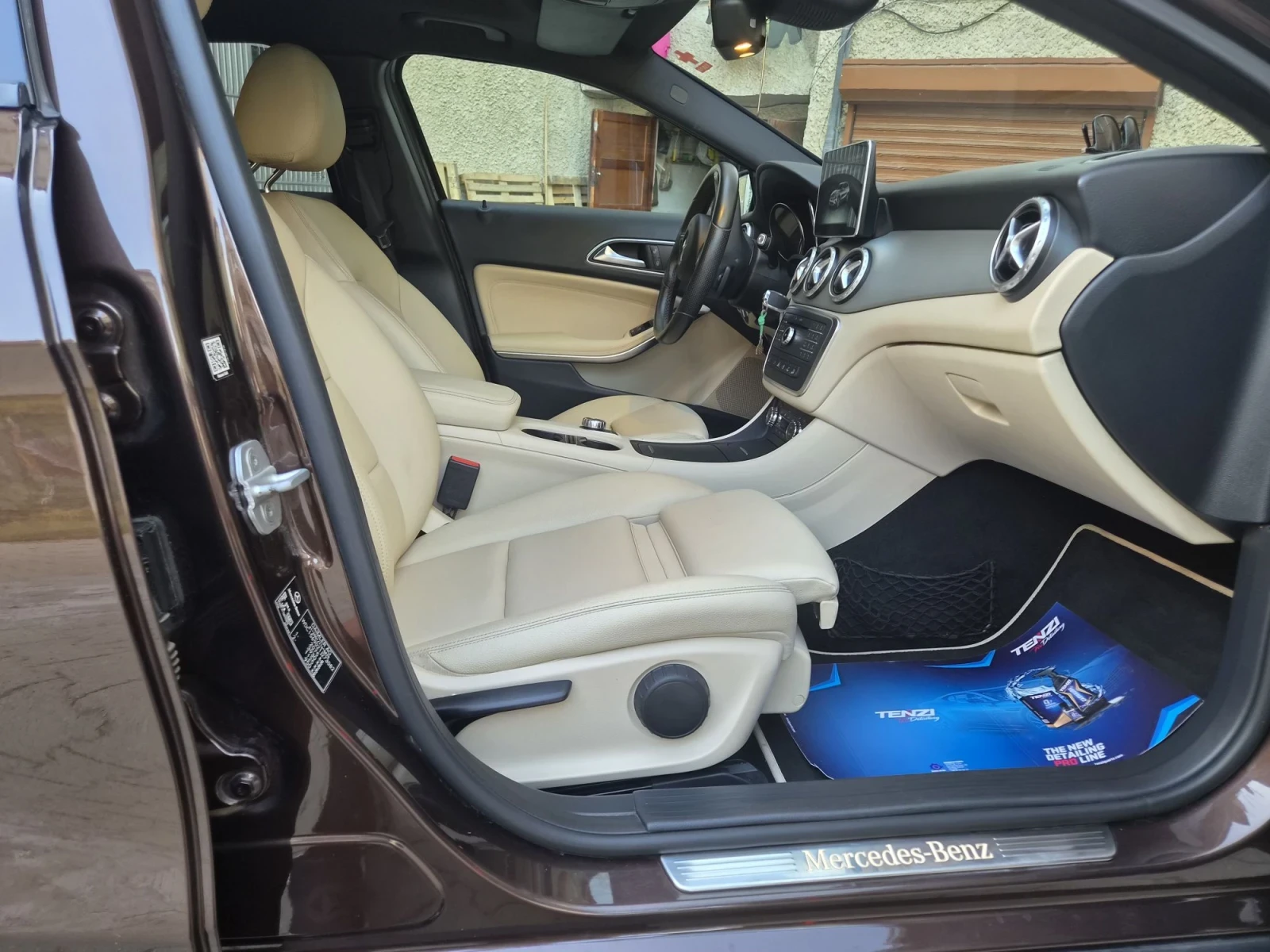 Mercedes-Benz GLA 200, снимка 13 - Автомобили и джипове - 55872623