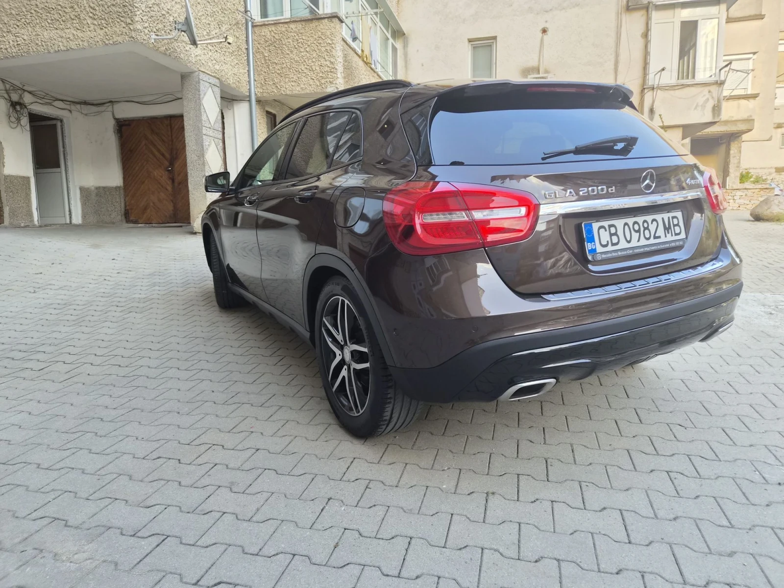 Mercedes-Benz GLA 200, снимка 6 - Автомобили и джипове - 55872623