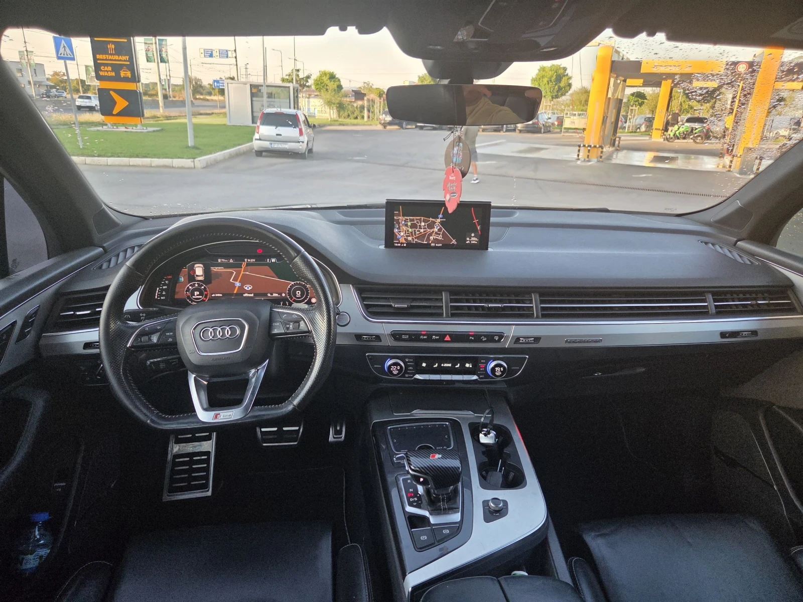 Audi Q7, снимка 8 - Автомобили и джипове - 56012001