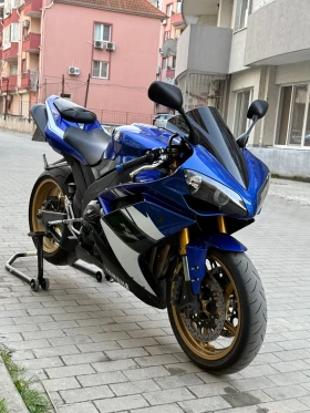  Yamaha YZF-R1