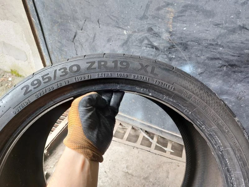 Гуми Летни 295/30R19, снимка 11 - Гуми и джанти - 37110762