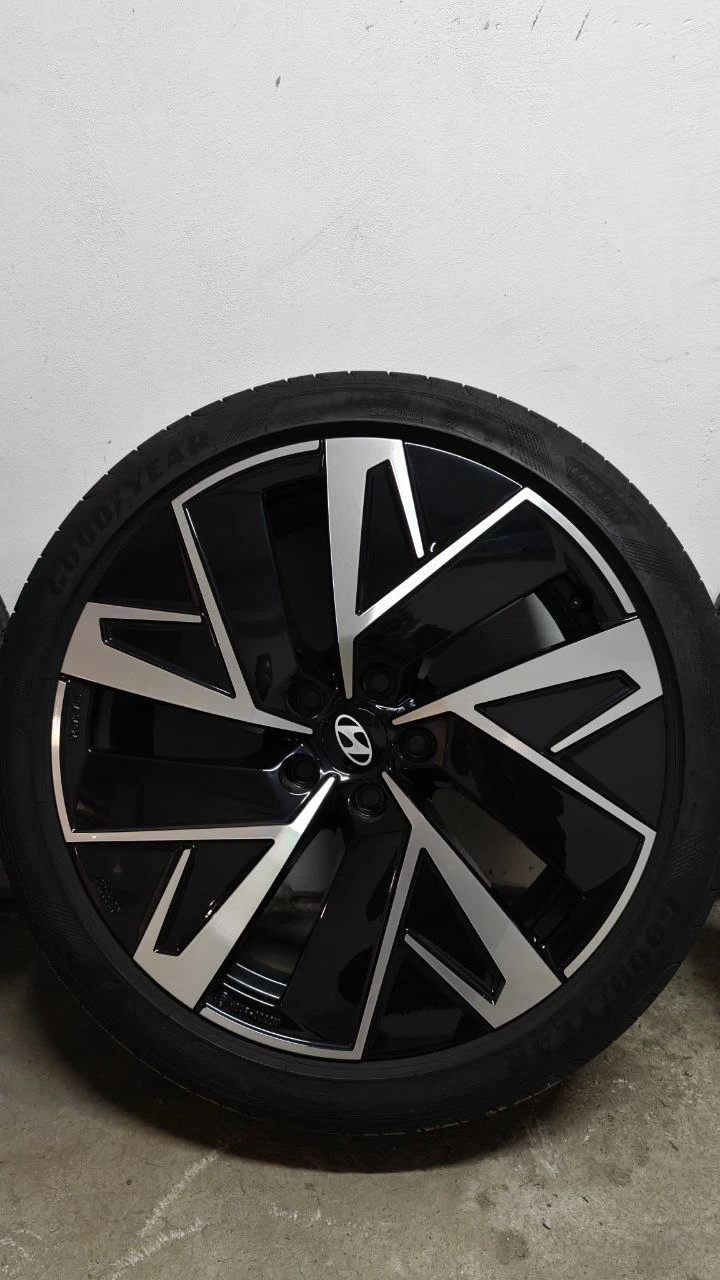 Гуми с джанти Goodyear 245/40R20, снимка 3 - Гуми и джанти - 53677418