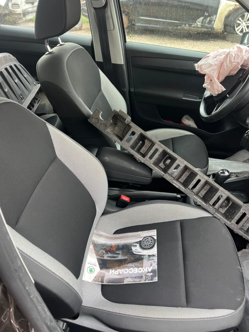 Skoda Fabia 1.2TSI , снимка 17 - Автомобили и джипове - 44183199