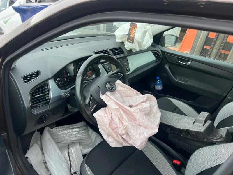 Skoda Fabia 1.2TSI , снимка 7 - Автомобили и джипове - 44183199
