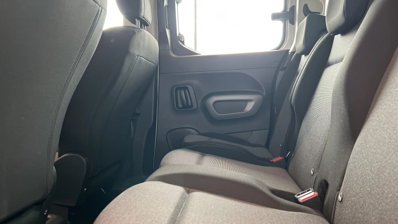 Toyota Proace City Verso , Месечна вноска от 387 лева., снимка 9 - Автомобили и джипове - 47544791