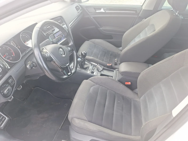 VW Golf 1.2TSI , снимка 11 - Автомобили и джипове - 48423398