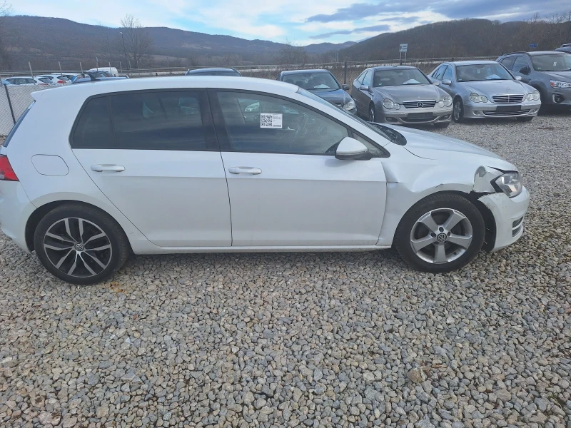 VW Golf 1.2TSI , снимка 5 - Автомобили и джипове - 48423398