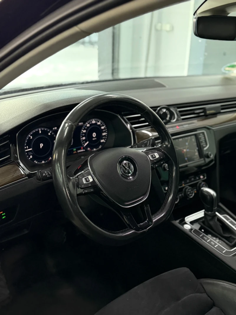 VW Passat, снимка 11 - Автомобили и джипове - 50114076