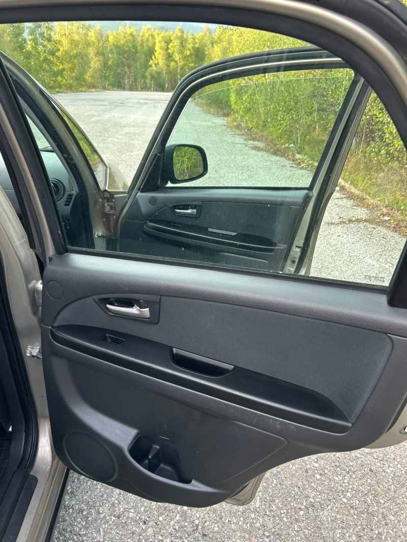 Fiat Sedici, снимка 6 - Автомобили и джипове - 51646753